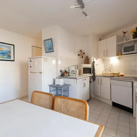 1 Bedroom For 6