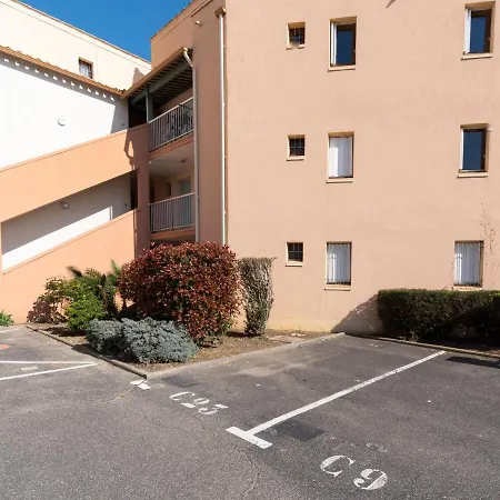 1 Bedroom For 6 *